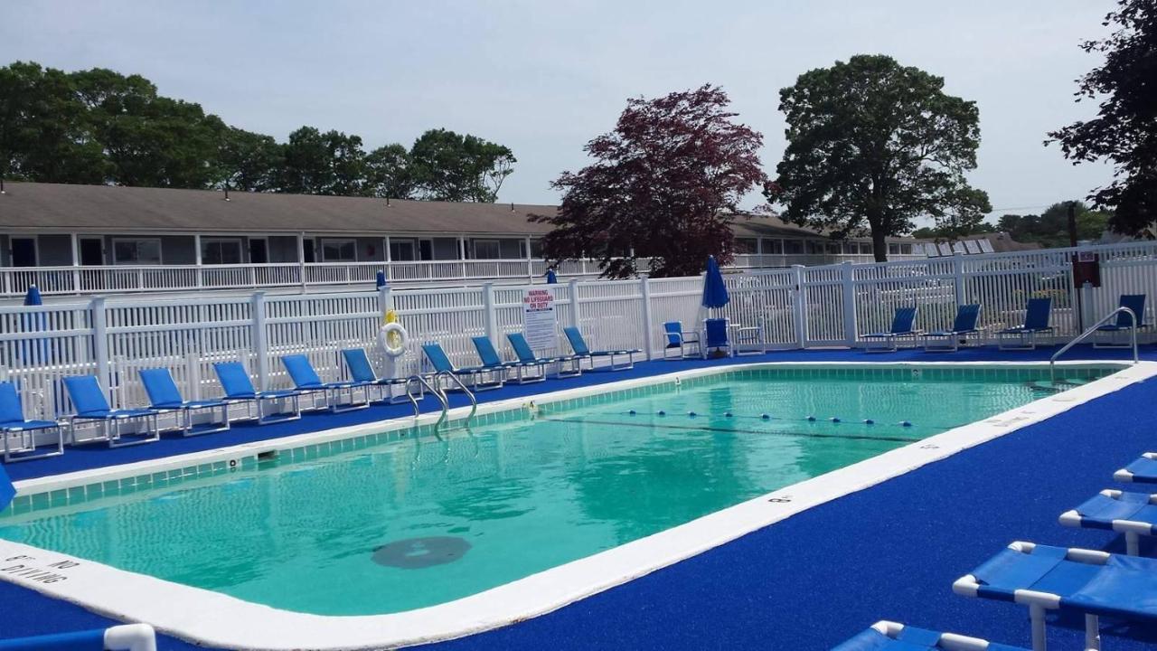 Town N Country Family Resort West Yarmouth Esterno foto
